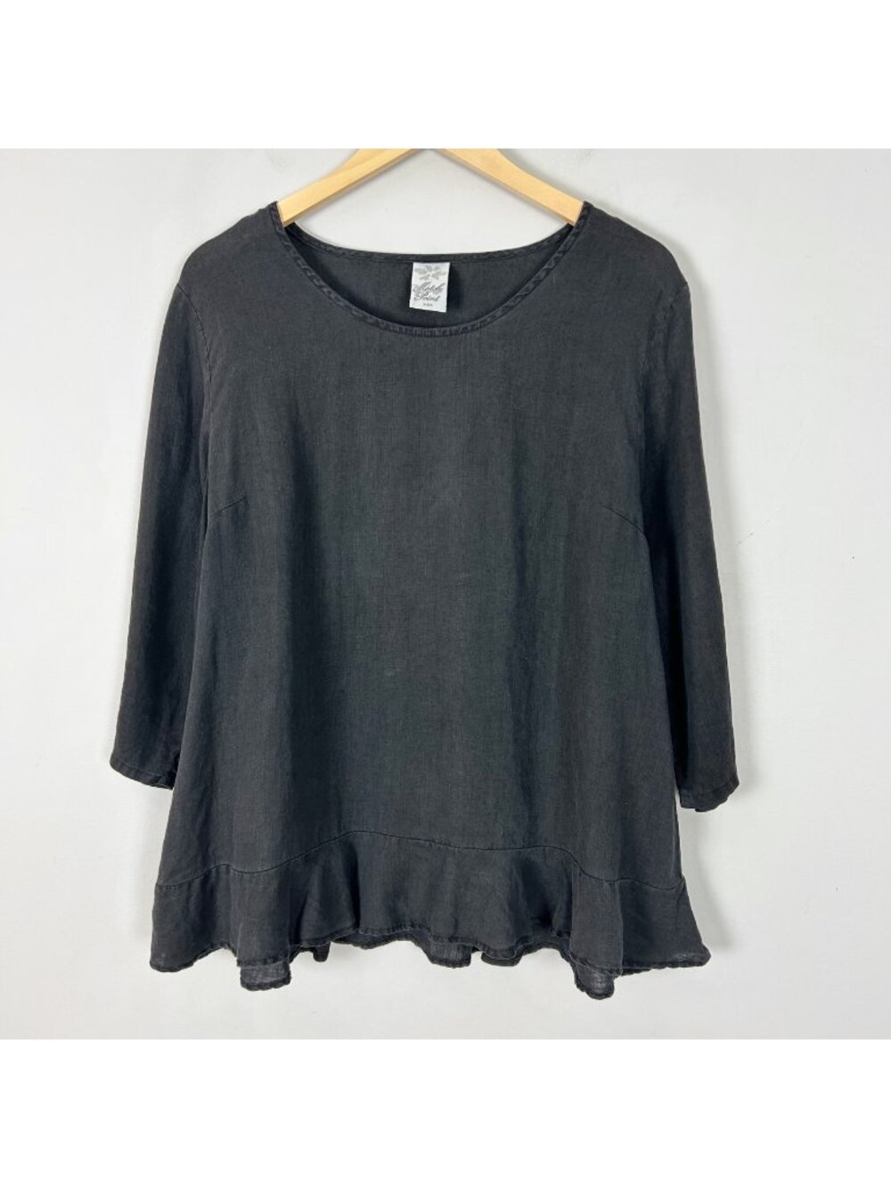 Matchpoint Black 100% Linen Top Ruffle Hem Classic Size Medium Women's